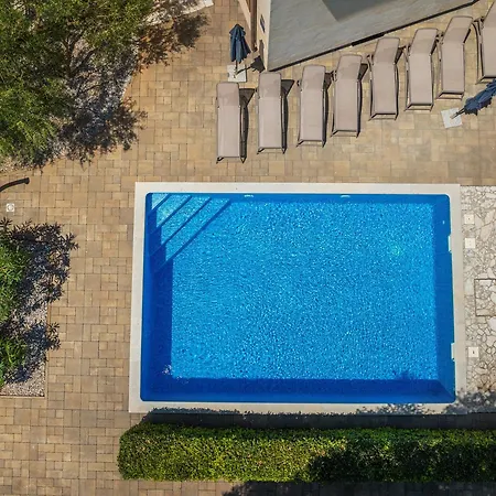 Villa Balatura